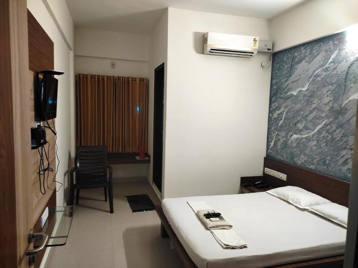 Hotel Radha Pangala Exterior foto