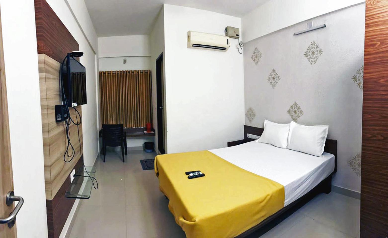 Hotel Radha Pangala Exterior foto