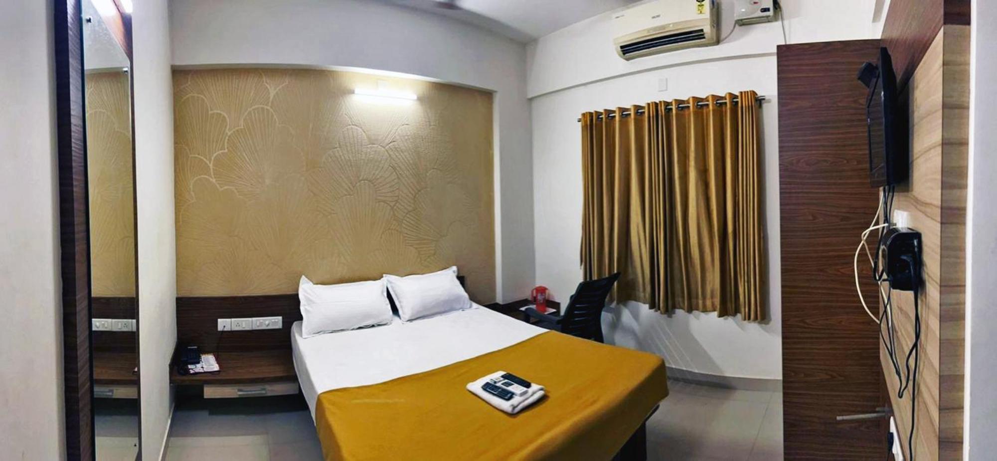 Hotel Radha Pangala Exterior foto
